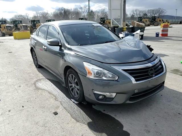 2015 Nissan Altima - Image 11