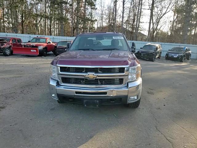 2009 Chevrolet Silverado - Image 11