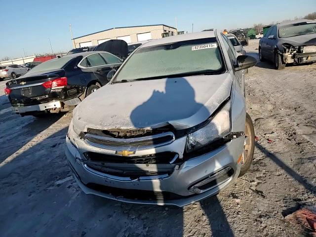 2015 Chevrolet Cruze - Image 13