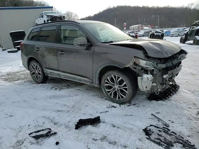 2016 Mitsubishi Outlander - Image 12