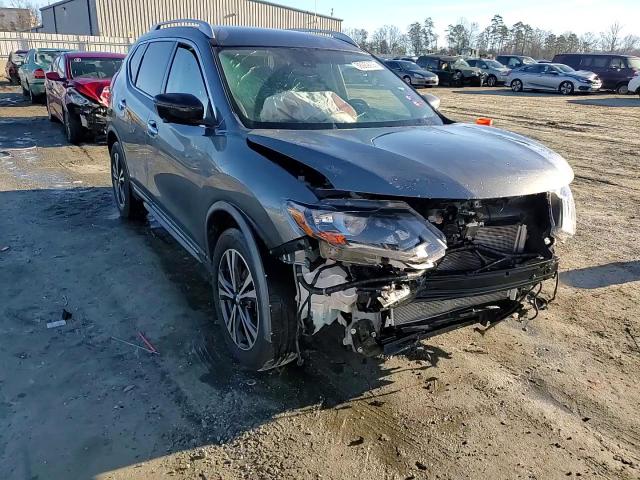 2018 Nissan Rogue - Image 15