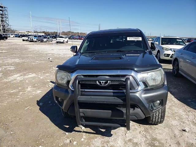 2014 Toyota Tacoma - Image 11