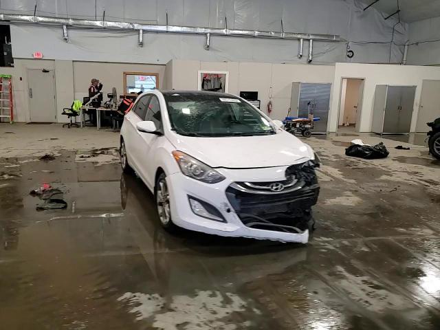 2014 Hyundai Elantra - Image 11