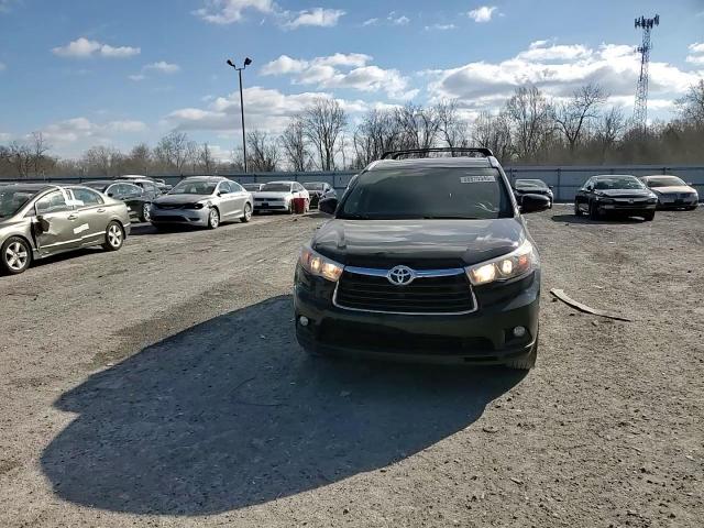2015 Toyota Highlander - Image 11