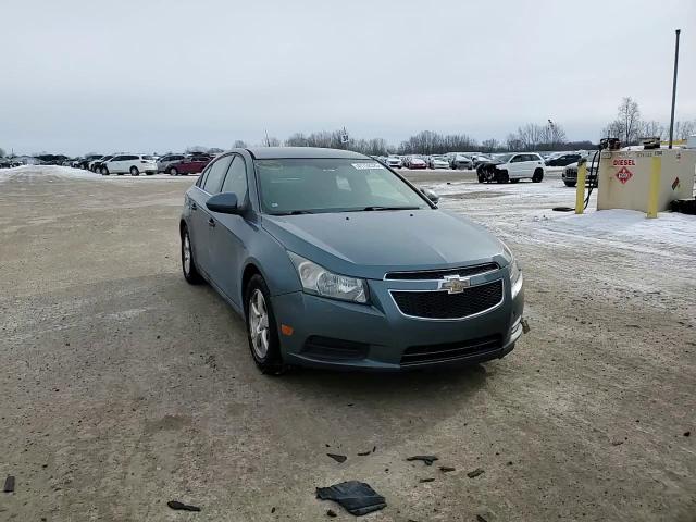 2012 Chevrolet Cruze - Image 12