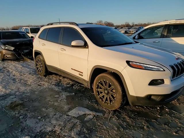 2017 Jeep Grand Cherokee - Image 12