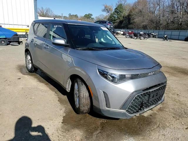 2023 Kia Soul - Image 13