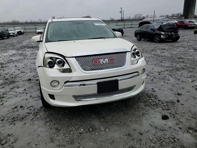 2011 GMC Acadia - Image 11