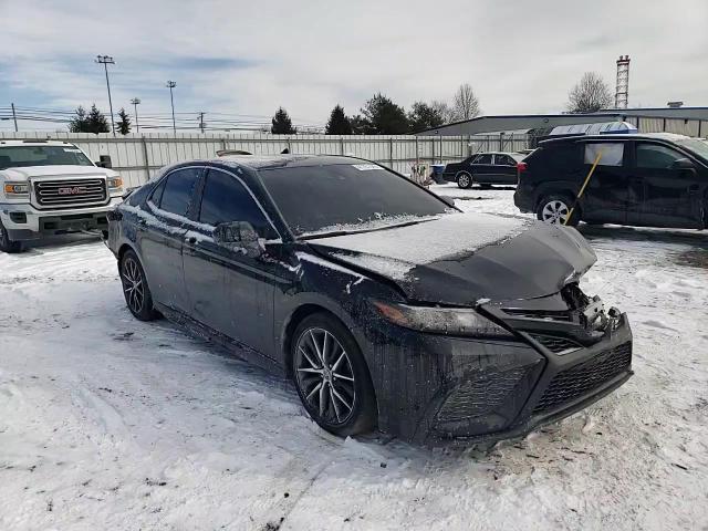 2021 Toyota Camry - Image 11
