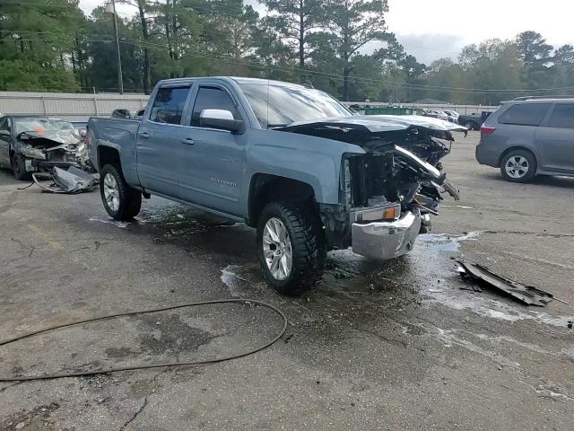 2016 Chevrolet Silverado - Image 13