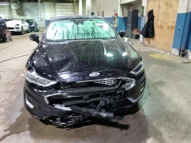 2019 Ford Fusion - Image 13