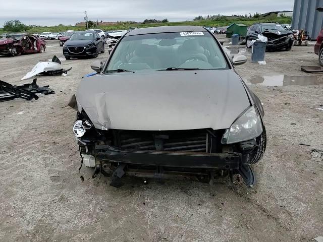 2004 Nissan Altima - Image 11