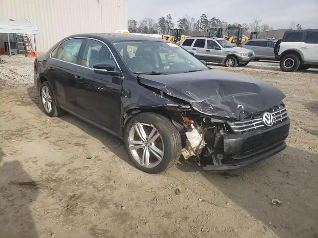 2015 Volkswagen Passat - Image 10