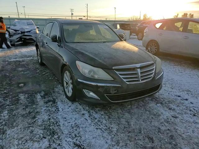2013 Hyundai Genesis - Image 11