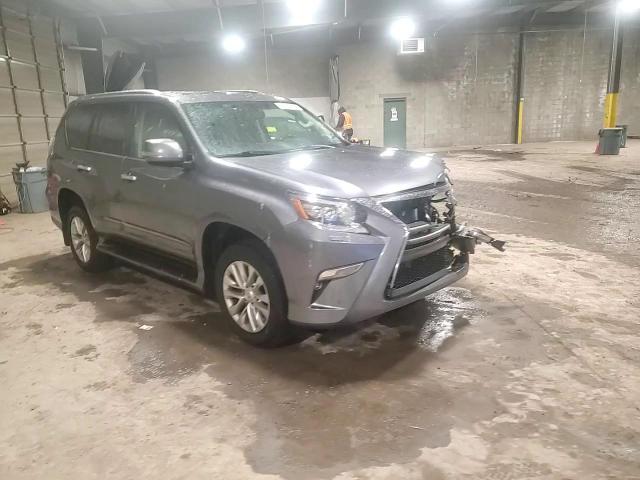 2017 Lexus GX - Image 15