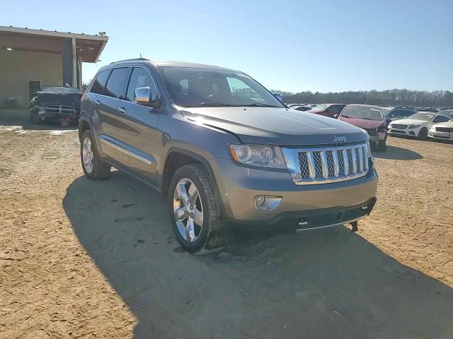 2012 Jeep Grand Cherokee - Image 12