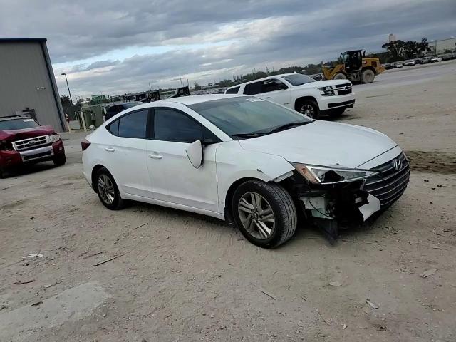 2019 Hyundai Elantra - Image 10