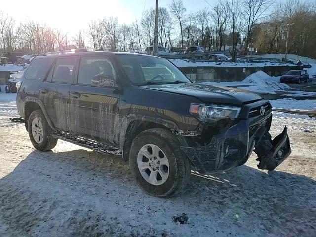 2022 Toyota 4Runner - Image 12