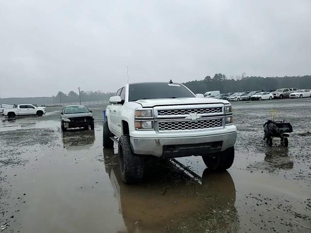 2015 Chevrolet Silverado - Image 10