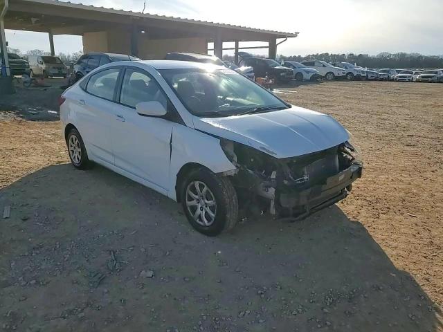 2013 Hyundai Accent - Image 14