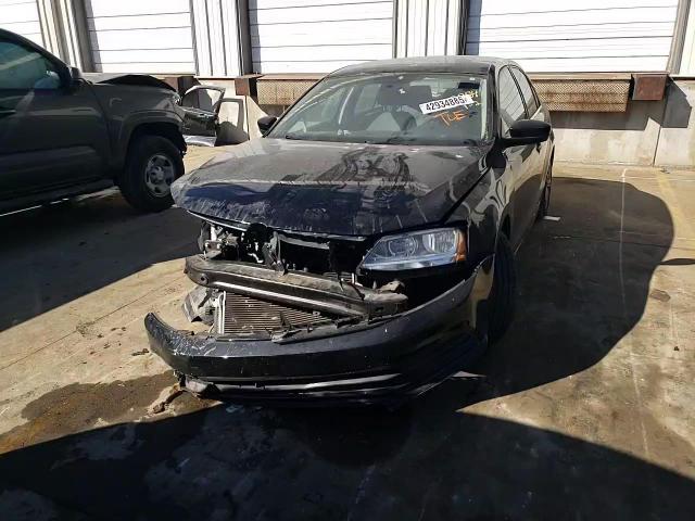 2017 Volkswagen Jetta - Image 10