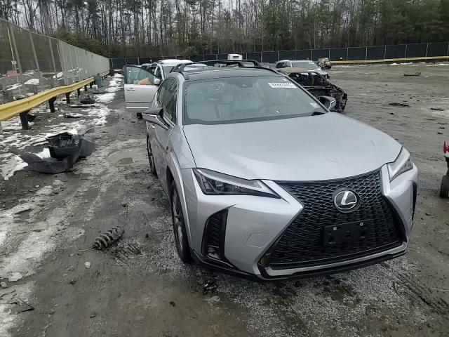 2024 Lexus UX - Image 10