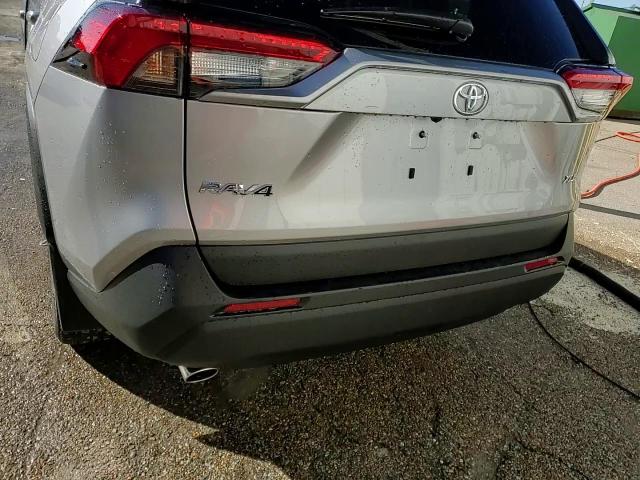 2024 Toyota RAV 4 - Image 15