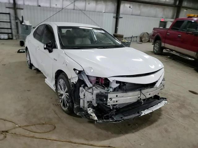 2020 Toyota Camry - Image 11