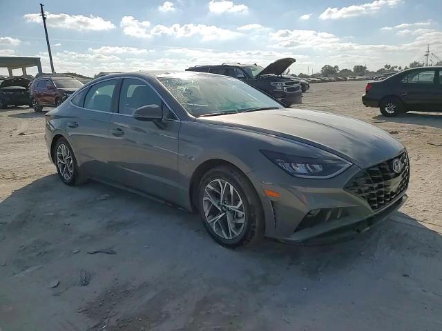2023 Hyundai Sonata - Image 13