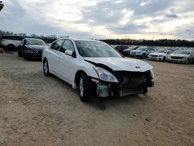 2010 Nissan Altima - Image 10