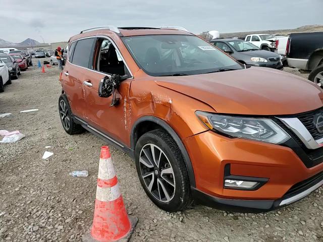 2018 Nissan Rogue - Image 10