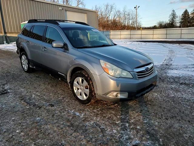 2011 Subaru Outback - Image 12