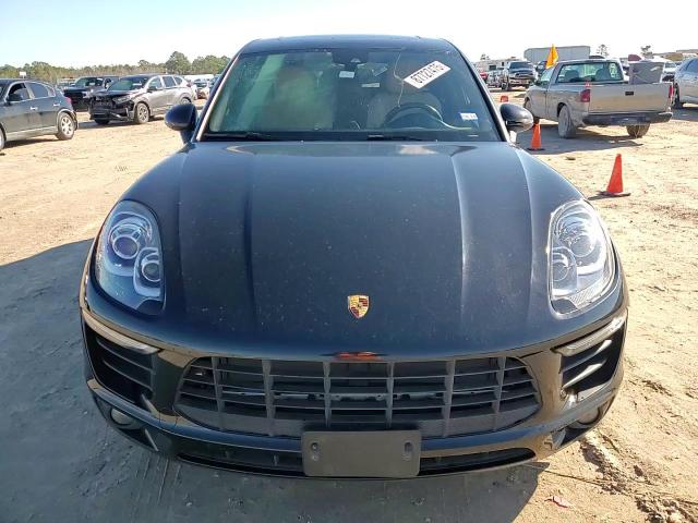 2018 Porsche Macan - Image 12