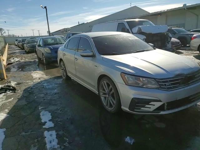 2017 Volkswagen Passat - Image 10