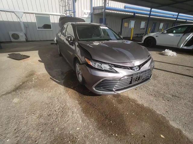 2021 Toyota Camry - Image 11