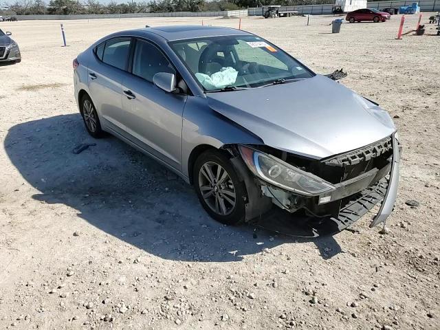 2017 Hyundai Elantra - Image 10