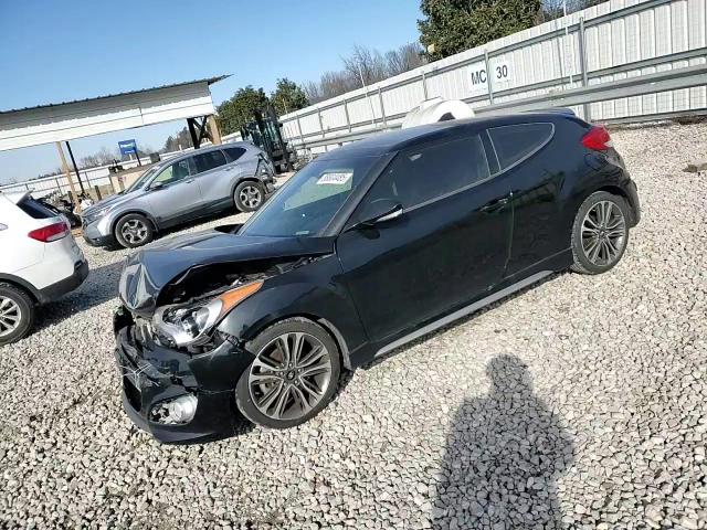 2016 Hyundai Veloster - Image 11
