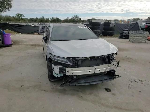 2020 Toyota Camry - Image 11