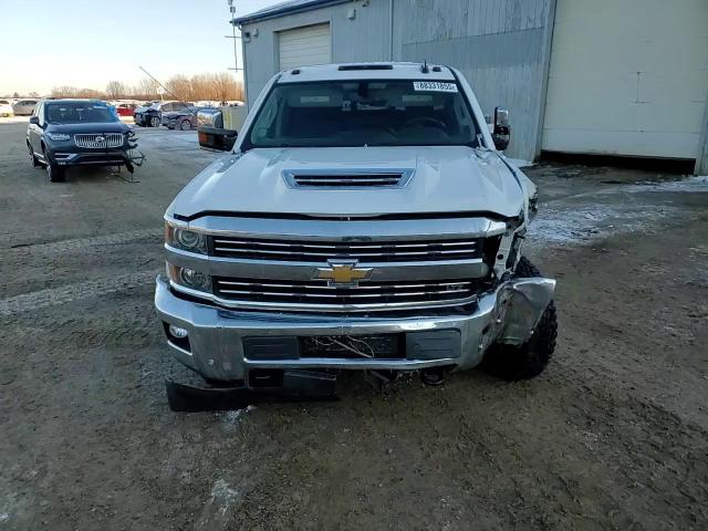 2017 Chevrolet Silverado - Image 13