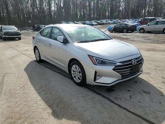 2019 Hyundai Elantra - Image 13