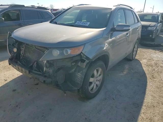2011 Kia Sorento - Image 12