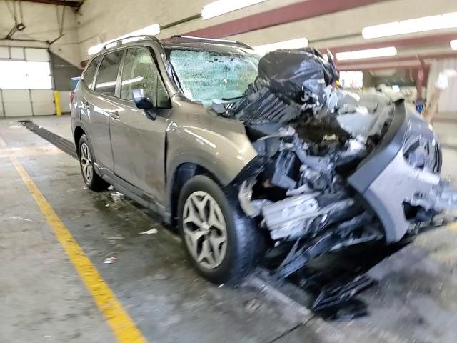 2020 Subaru Forester - Image 12