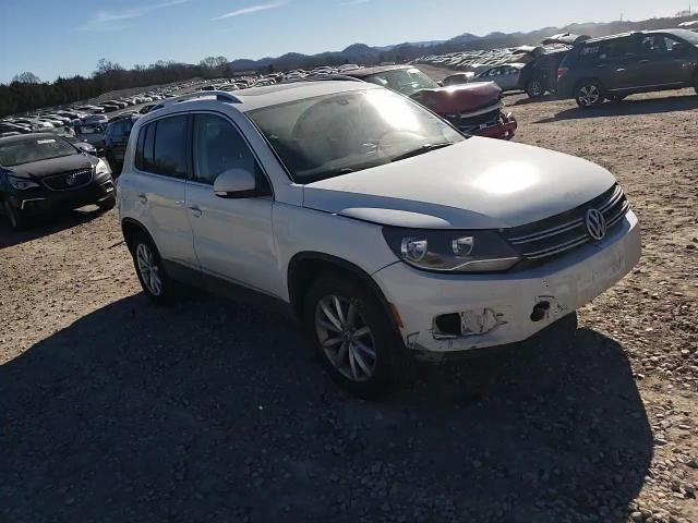 2017 Volkswagen Tiguan - Image 11