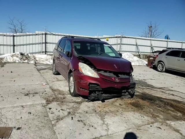 2007 Toyota Sienna - Image 12