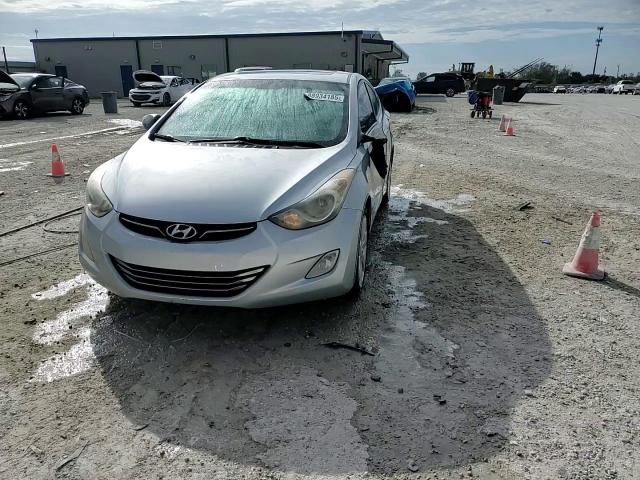 2012 Hyundai Elantra - Image 13