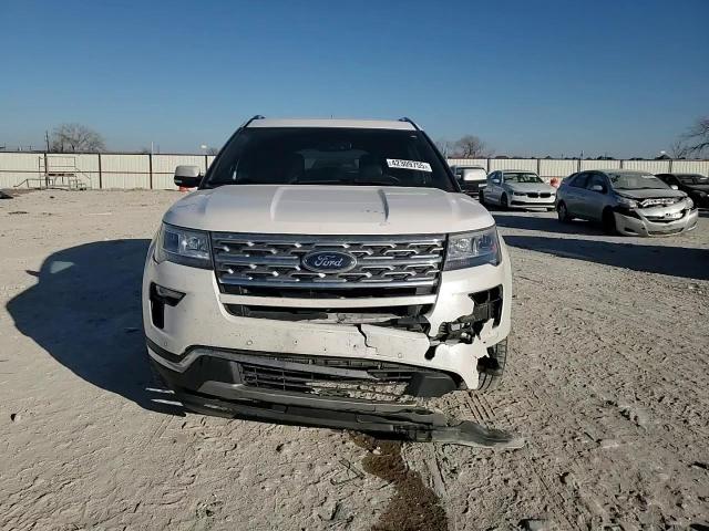 2019 Ford Explorer - Image 12