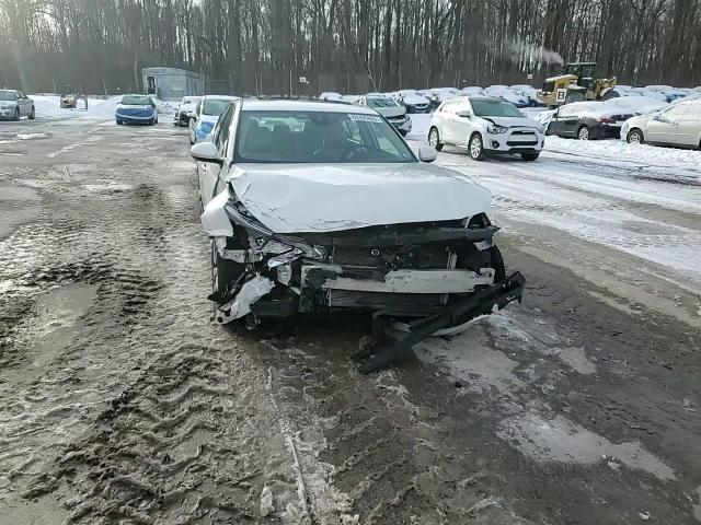 2019 Nissan Altima - Image 10