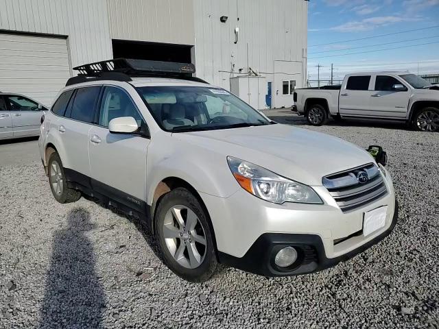 2014 Subaru Outback - Image 11