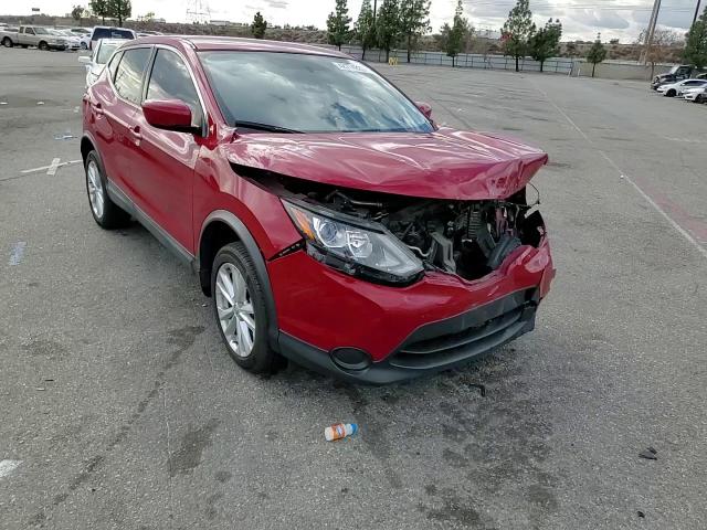 2018 Nissan Rogue - Image 10