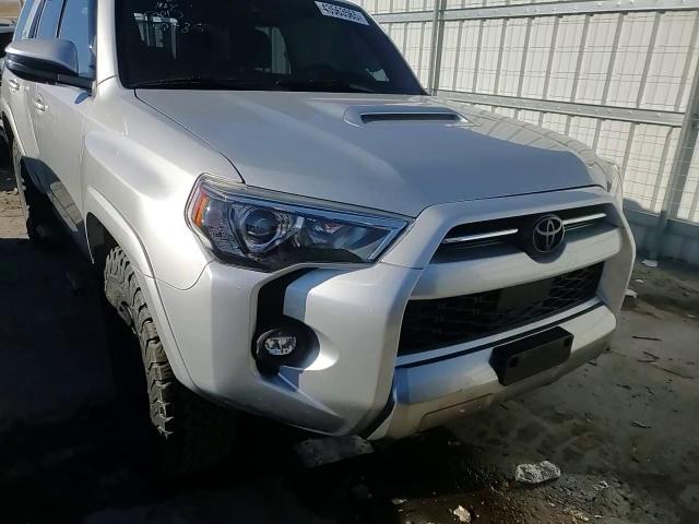 2022 Toyota 4Runner - Image 12